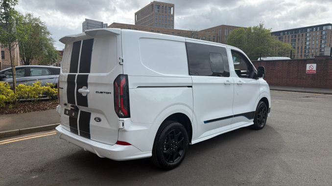 Ford Transit Custom 320 L1 Petrol Fwd 2.5 PHEV 232ps H1 Van Sport Auto - Image 10